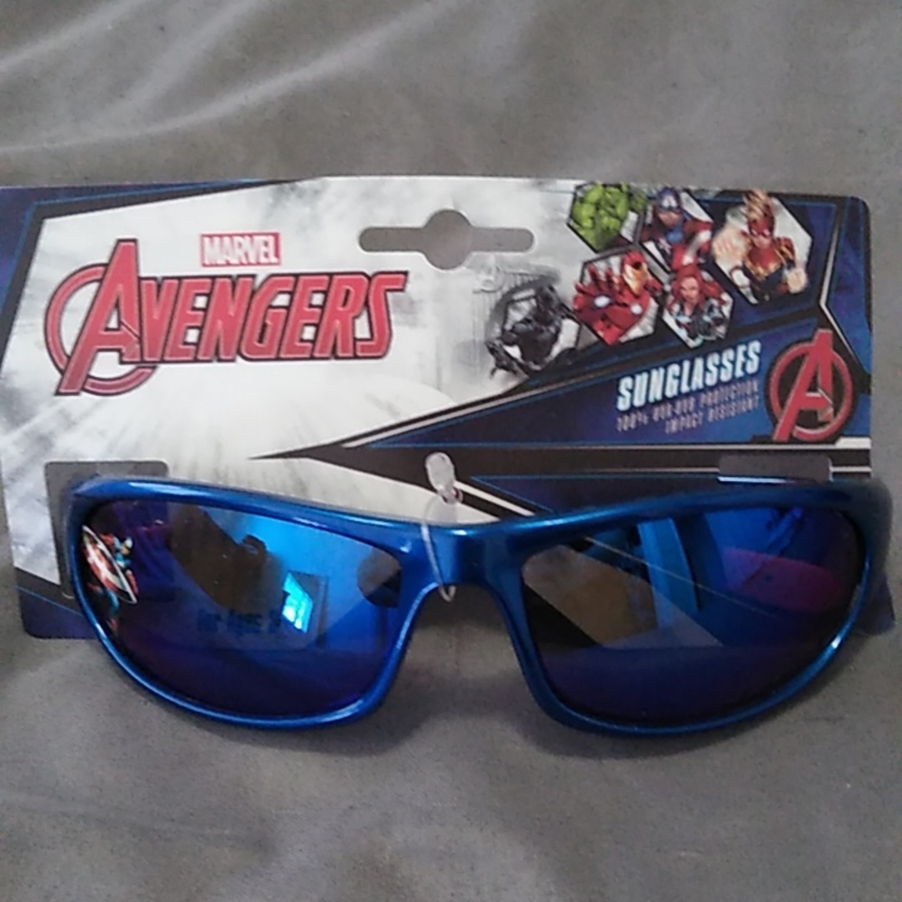 Kids Avengers Sunglasses.